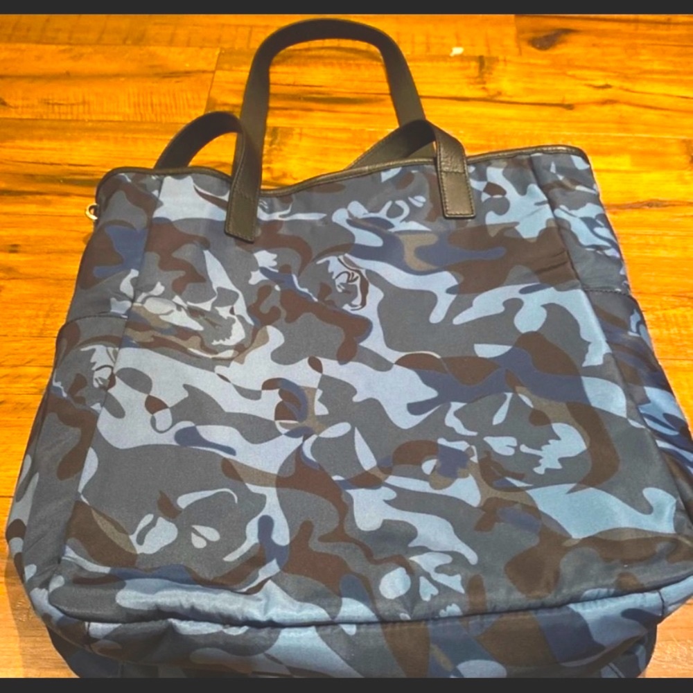 Alexander McQueen made inItaly skull shopping tote